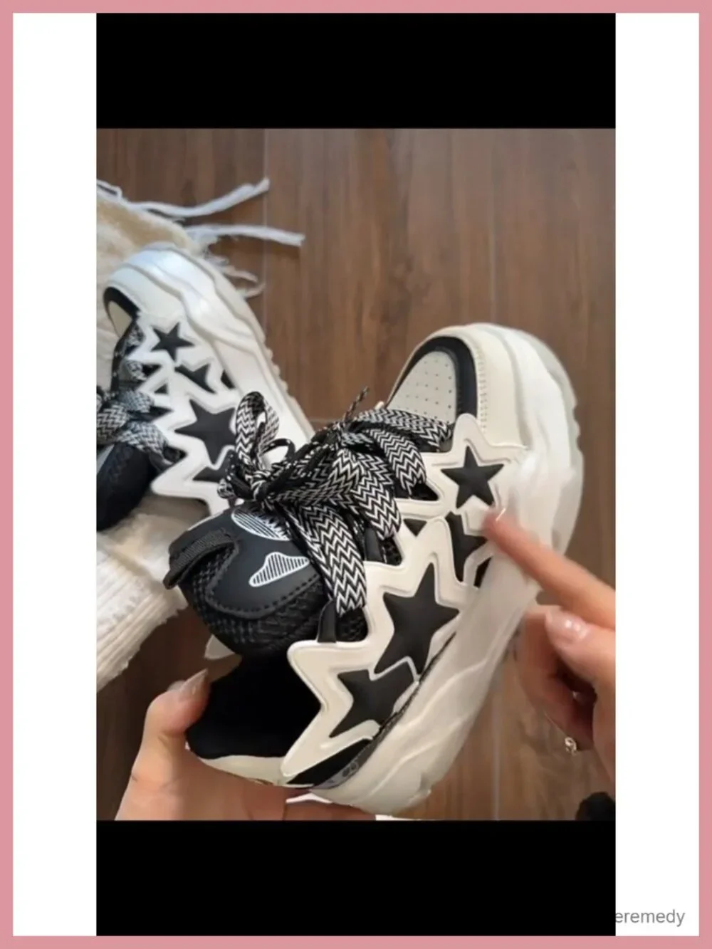 Women Chunky Sneakers Star Decor Dad Shoes Lace-Up Mesh Faux Leather Platform